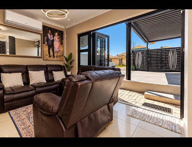 3 BEDROOM HOUSE FOR SALE IN RIVERSIDE VIEW